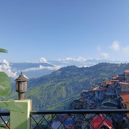 Dew Drops Guest House Νταρτζίλινγκ Εξωτερικό φωτογραφία
